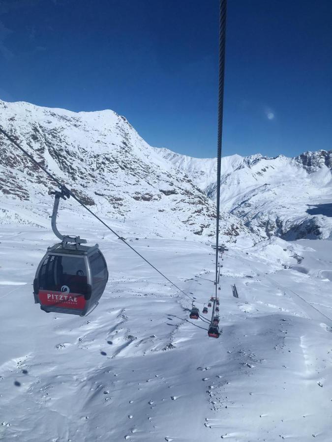 Apart Larcher Arzl im Pitztal Esterno foto